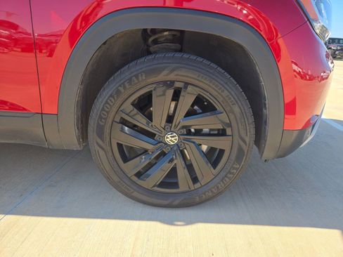 Used 2023 Volkswagen Atlas Cross Sport SE w/ Black Wheel Package FWD image 28