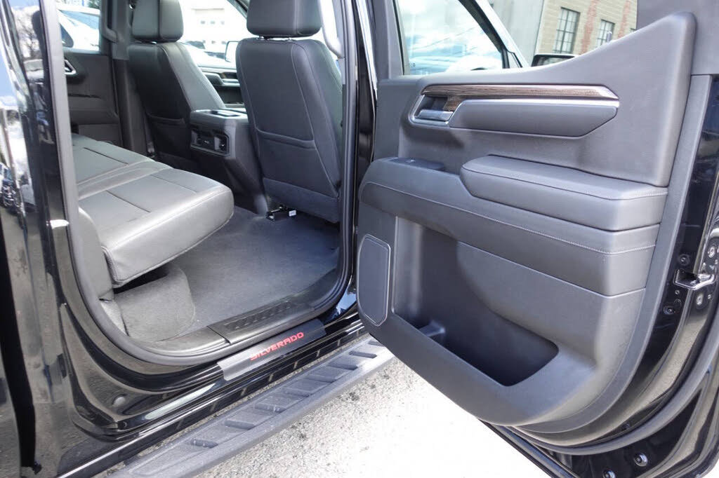 Used 2022 Chevrolet Silverado 1500 LT Trail Boss w/ LT Trail Boss Premium Package AWD/4WD image 36