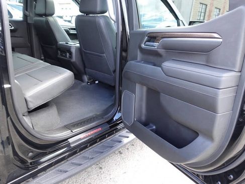 Used 2022 Chevrolet Silverado 1500 LT Trail Boss w/ LT Trail Boss Premium Package AWD/4WD image 36