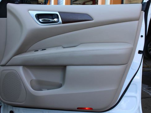 Used 2017 Nissan Pathfinder Platinum w/ Cargo Package FWD image 48