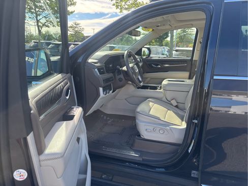 Used 2023 GMC Yukon Denali AWD/4WD image 13