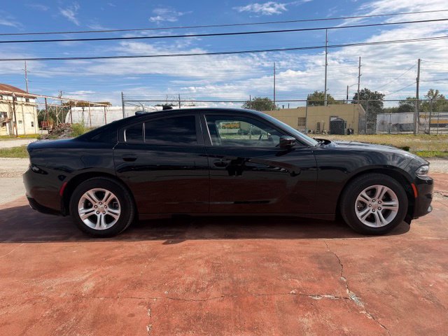 Used 2023 Dodge Charger SXT RWD image 4