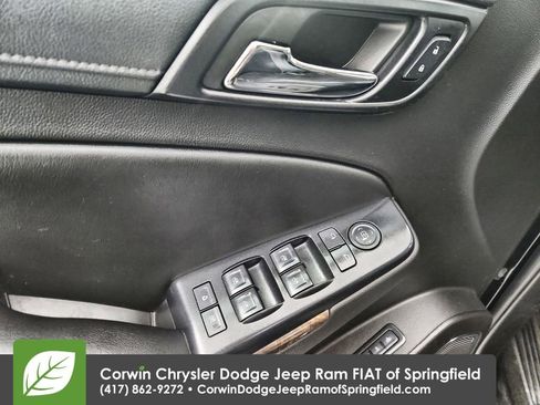 Used 2017 Chevrolet Suburban LT image 21