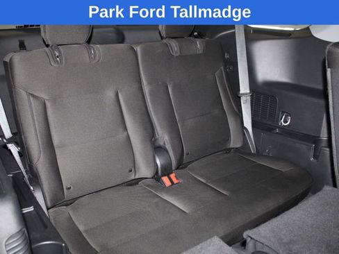 Used 2023 Ford Explorer XLT AWD/4WD image 28