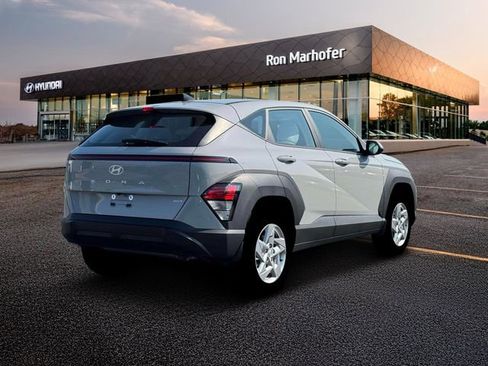 New 2026 Hyundai Kona SE image 7