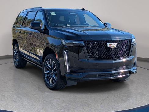 Used 2023 Cadillac Escalade Sport Platinum w/ Heavy-Duty Trailer Package AWD/4WD image 3
