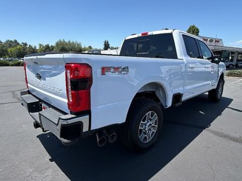 New 2026 Ford F250 Lariat w/ FX4 Off-Road Package AWD/4WD image 4