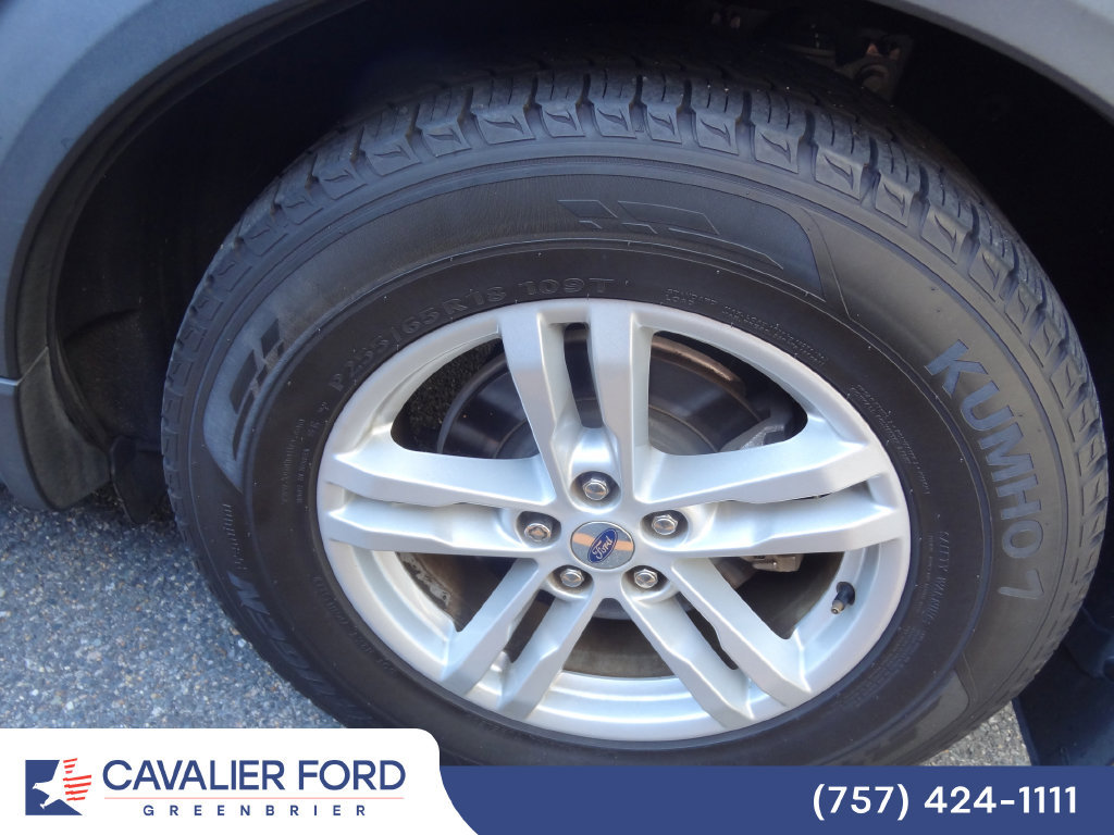 Used 2021 Ford Explorer XLT RWD image 12