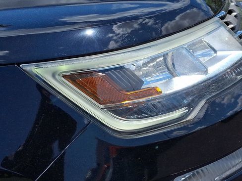 Used 2016 Ford Explorer XLT AWD/4WD image 9