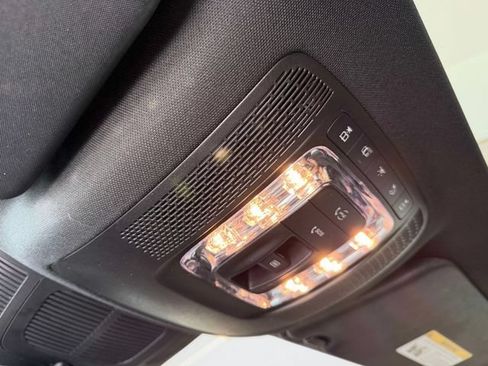 Used 2024 Mercedes-Benz GLE 350 4MATIC image 33