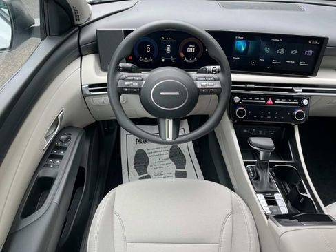 New 2025 Hyundai Tucson SEL image 8