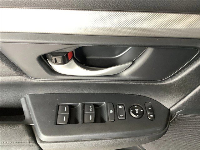 Used 2020 Honda CR-V LX image 14