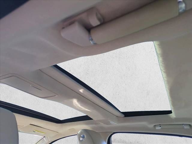 Used 2014 Jaguar XJ L Portfolio RWD image 20