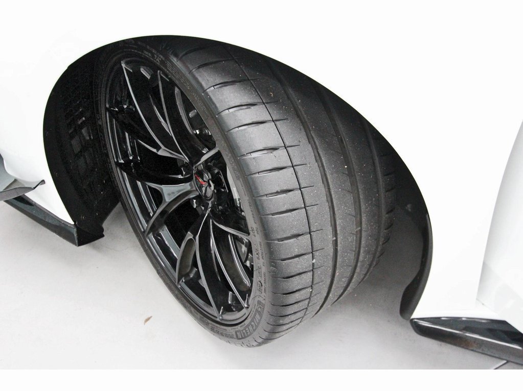 Used 2024 Chevrolet Corvette Z06 w/ Z07 Performance Package RWD image 6