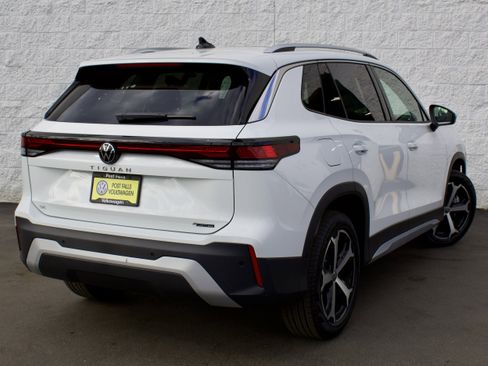 New 2026 Volkswagen Tiguan SE AWD/4WD image 8