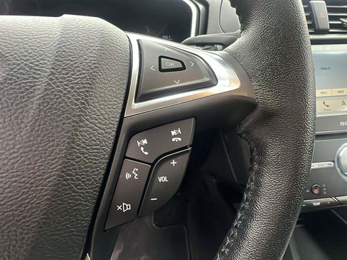 Used 2018 Ford Fusion Titanium AWD/4WD image 20