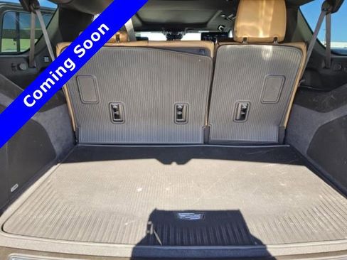 Used 2021 Cadillac Escalade ESV Premium Luxury w/ Driver Assist Tech Package AWD/4WD image 22