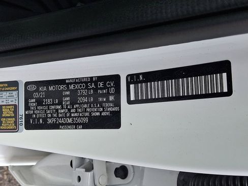 Used 2021 Kia Forte LXS image 27