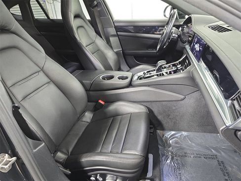 Used 2019 Porsche Panamera 4 image 27