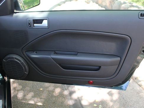 Used 2008 Ford Mustang GT RWD image 15