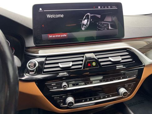 Used 2022 BMW 530i xDrive w/ Convenience Package image 61