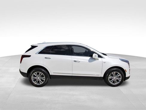 Used 2022 Cadillac XT5 Premium Luxury w/ Technology Package FWD image 5
