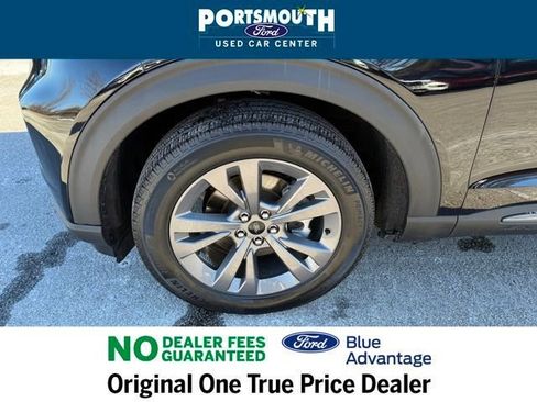 Used 2022 Ford Explorer XLT w/ Equipment Group 202A AWD/4WD image 34