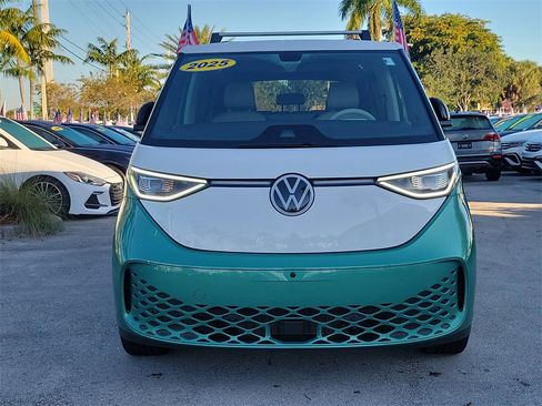 Used 2025 Volkswagen ID. Buzz 1st Edition image 2