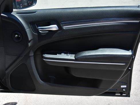 Used 2021 Chrysler 300 Touring w/ Sport Appearance Package RWD image 41
