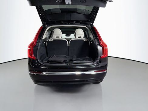Certified 2024 Volvo XC90 B5 Plus image 28