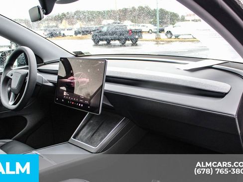 Used 2026 Tesla Model Y Long Range image 21