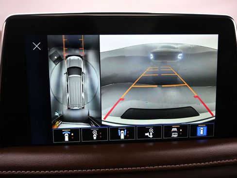 Used 2023 Chevrolet Suburban High Country w/ Premium Package 2 image 18