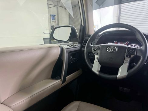 Used 2023 Toyota 4Runner Limited AWD/4WD image 15