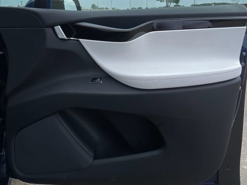 Used 2018 Tesla Model X 75D AWD/4WD image 34