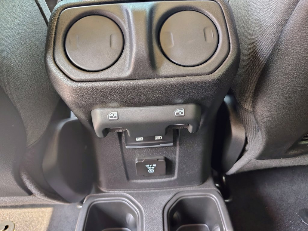 Used 2026 Jeep Wrangler Unlimited Rubicon AWD/4WD image 35