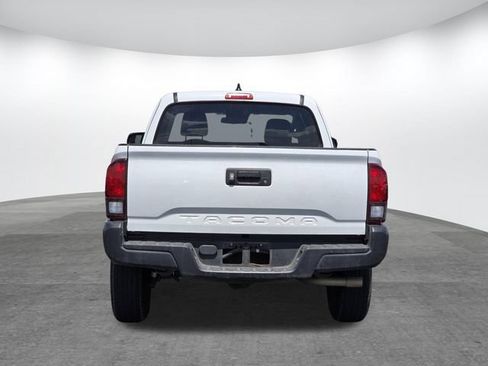 Used 2022 Toyota Tacoma SR RWD image 4