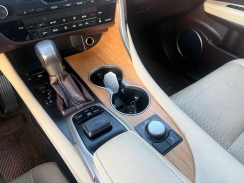 Used 2018 Lexus RX 350L FWD image 19