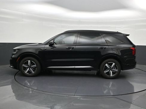 Used 2023 Kia Sorento S FWD image 2