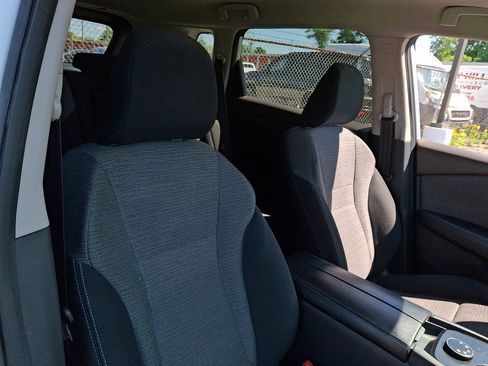 Used 2023 Nissan Rogue SV AWD/4WD image 13