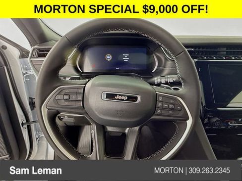 New 2025 Jeep Grand Cherokee L Laredo image 11