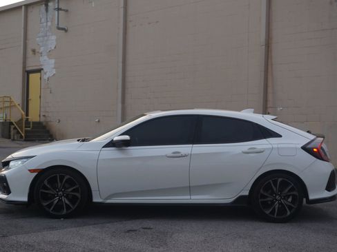 Used 2018 Honda Civic Sport Touring image 10