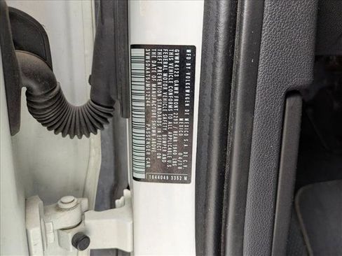 Used 2018 Volkswagen Beetle S image 17