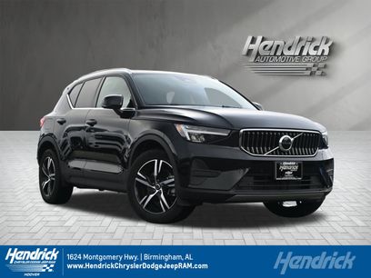 Used 2025 Volvo XC40 B5 Core