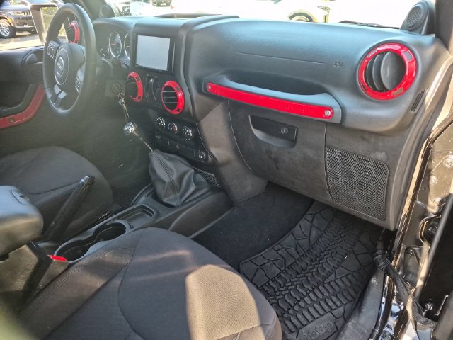 Used 2013 Jeep Wrangler Sport AWD/4WD image 21