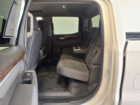 Used 2025 GMC Sierra 1500 Elevation w/ X31 Off-Road Package AWD/4WD image 13