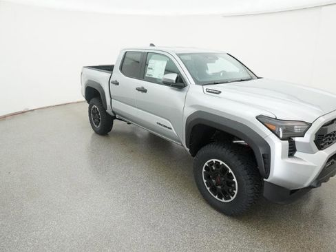 New 2025 Toyota Tacoma TRD Off-Road AWD/4WD image 33