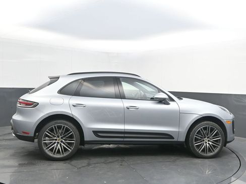 New 2026 Porsche Macan image 8