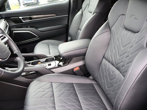 Used 2025 Kia Telluride EX X-Line image 19