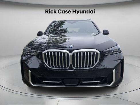 Used 2025 BMW X5 xDrive50e image 5