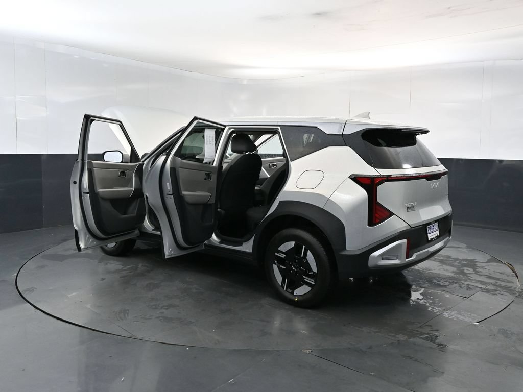 Used 2027 Kia Seltos LX AWD/4WD image 28